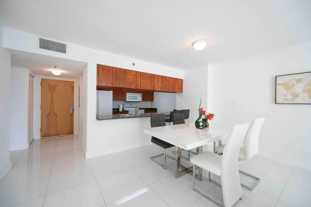 Luxurious 1 Bed Apartment In Brickell • Ocean View ميامي المظهر الخارجي الصورة