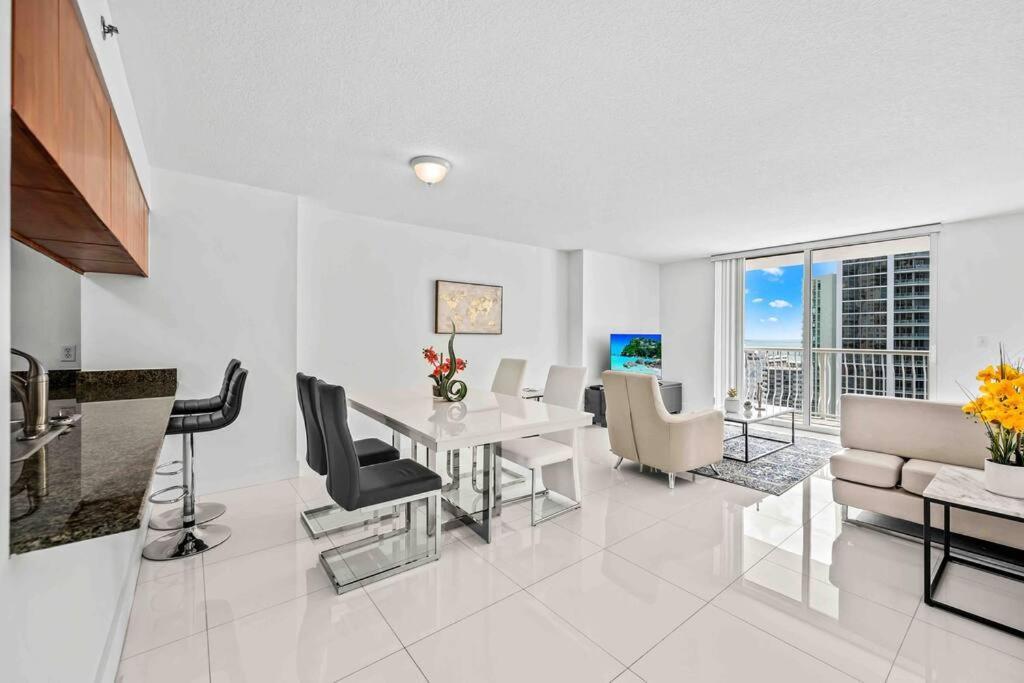 Luxurious 1 Bed Apartment In Brickell • Ocean View ميامي المظهر الخارجي الصورة