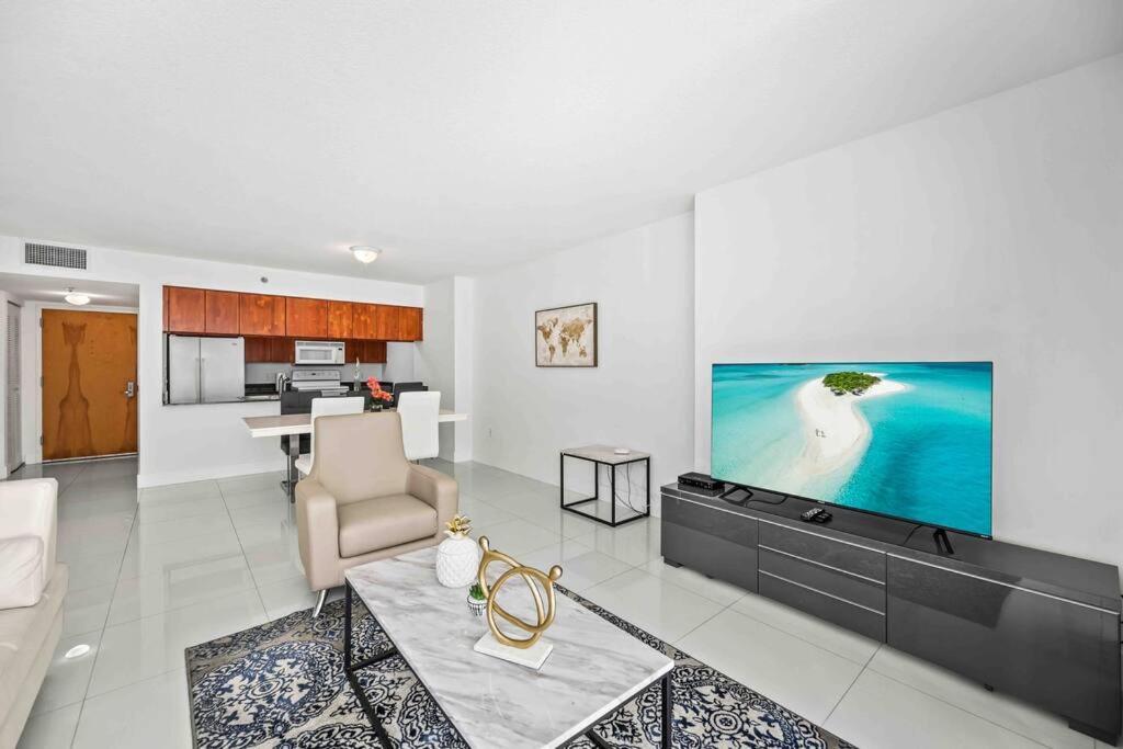 Luxurious 1 Bed Apartment In Brickell • Ocean View ميامي المظهر الخارجي الصورة